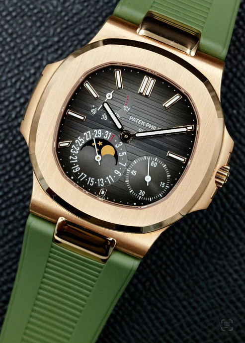 Patek Philippe Nautilus Moonphase 5712R Rose Gold - Image 5