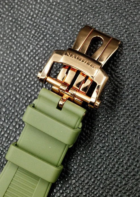 Patek Philippe Nautilus Moonphase 5712R Rose Gold - Image 2