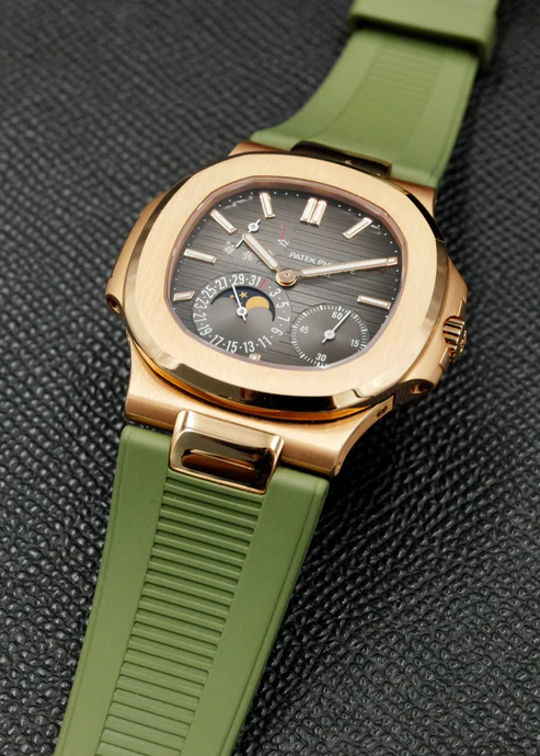 Patek Philippe Nautilus Moonphase 5712R Rose Gold - Image 4