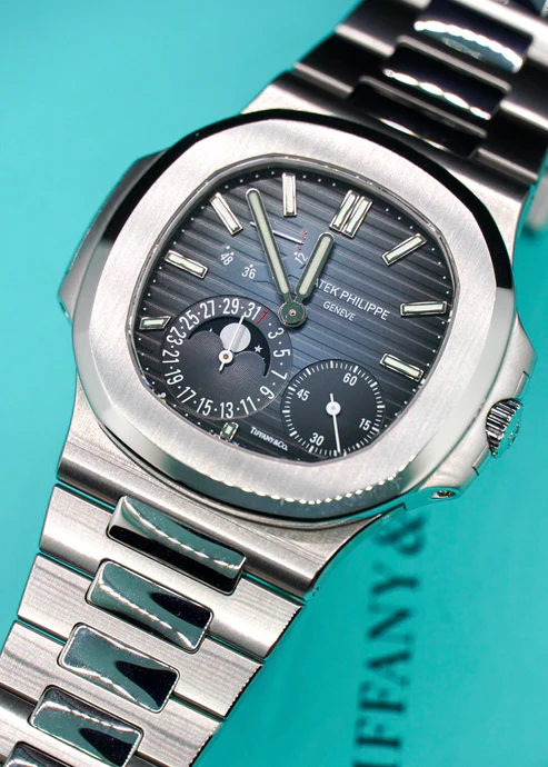 Patek Philippe Nautilus Moonphase 5712/1A Tiffany Stamped Dial - Image 4