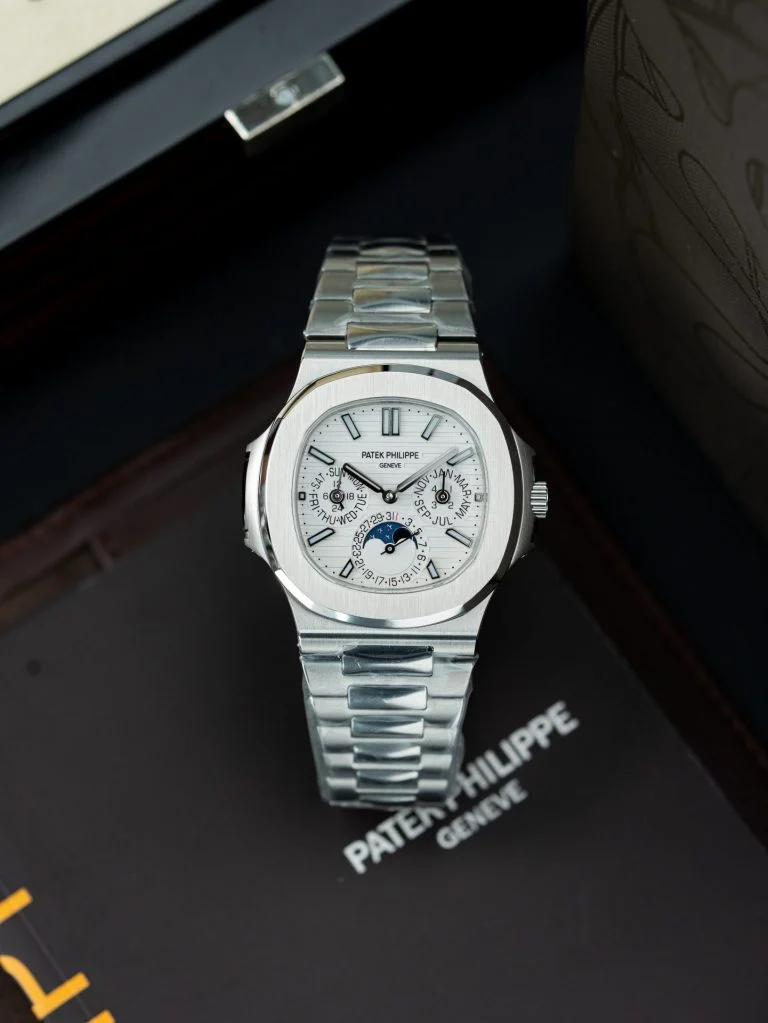 Patek Philippe Nautilus 5740 White Dial Automatic Movement 40mm