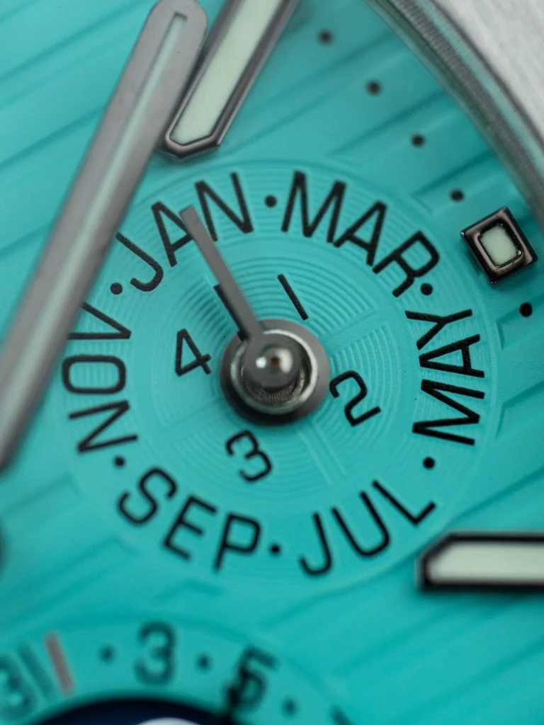 Patek Philippe Nautilus 5740 Tiffany Dial Automatic Movement 40mm - Image 3