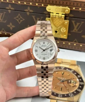 Land Dweller 127335 2F 1:1 Best Edition White Textured Dial on RG Bracelet A7135