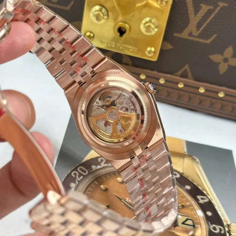 Land Dweller 127335 2F 1:1 Best Edition White Textured Dial on RG Bracelet A7135 - Image 10