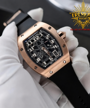 The sleek, ultra-thin profile of the RM 67-01 style. Source: Diamond Source NYC