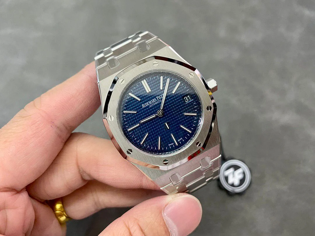 Audemars Piguet Royal Oak 16202 Blue Textured Dial Super Clone - Image 4