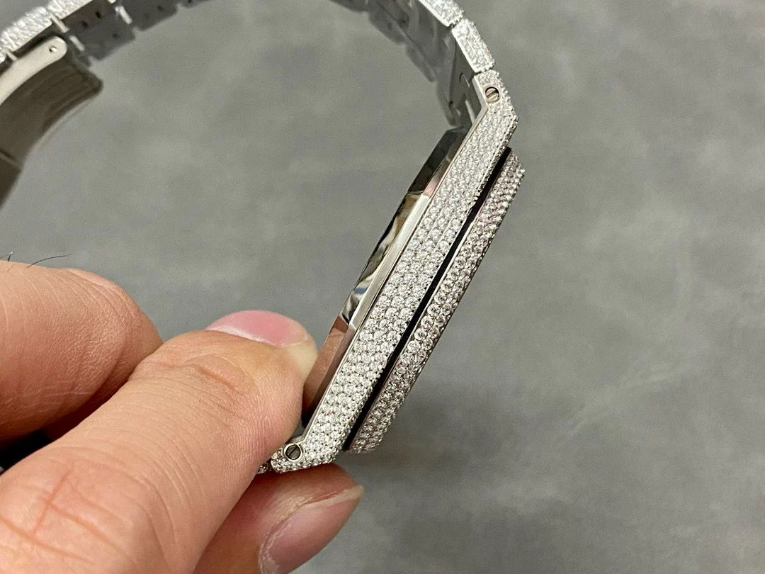Audemars Piguet Royal Oak 41MM Silver Dial Iced Out 25.25- 15400ST - Image 2